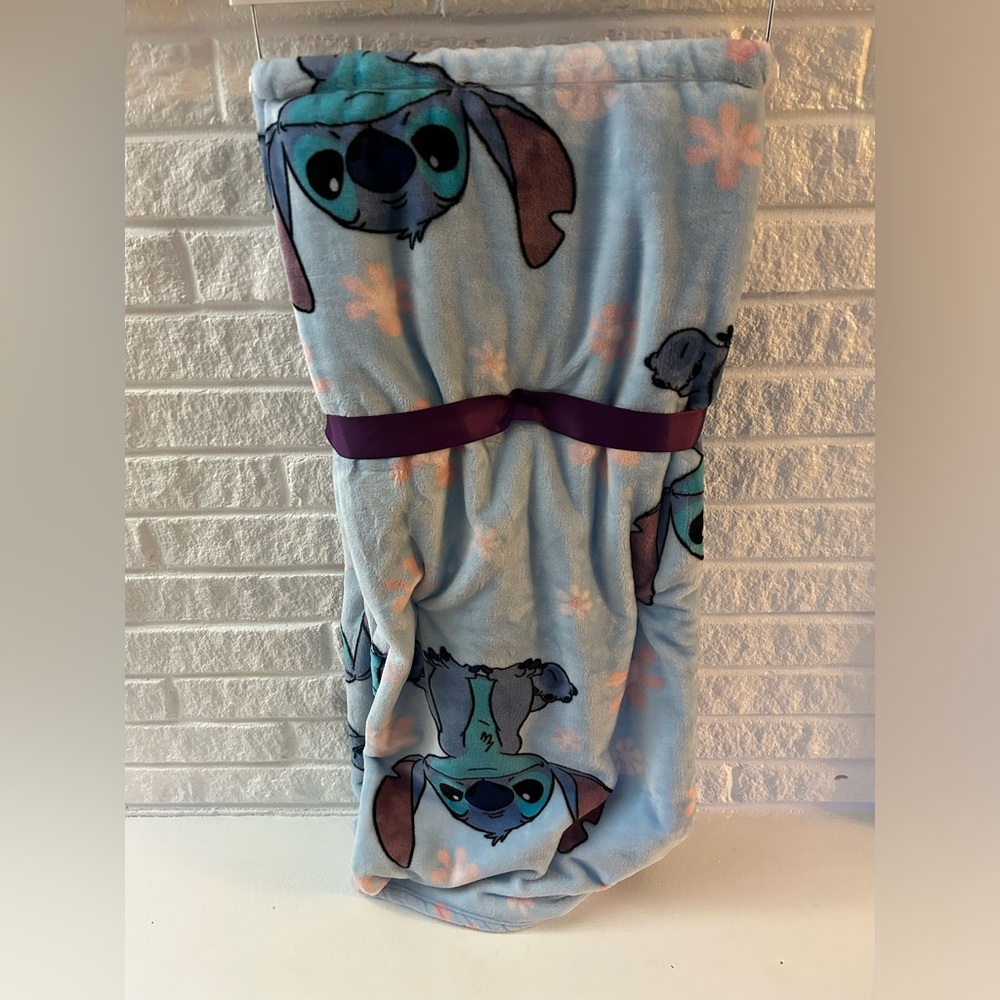 Stitch spring throw - Picture 2 of 2